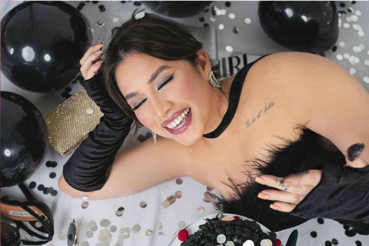 birthday-party-photo-shoot-is-also-part-of-cute-birthday-party-ideas-for-women