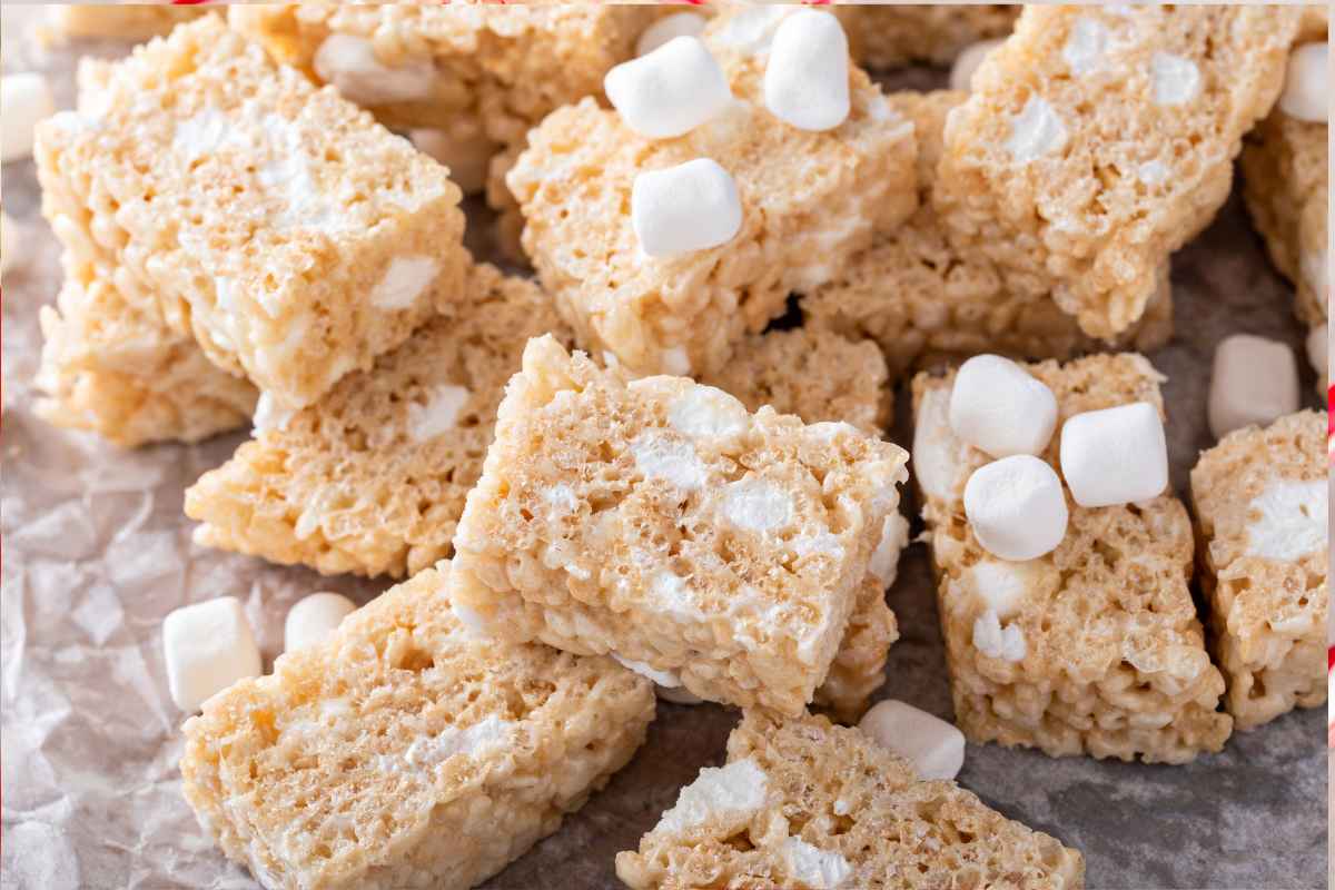 rice-krispie-treats-is-also-part-of-35-christmas-snack-ideas