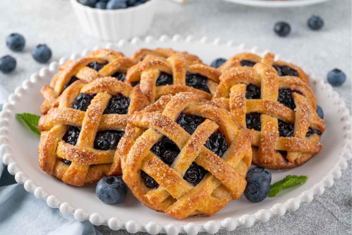 mini-frui-pies-is-also-part-of-35-christmas-snack-ideas