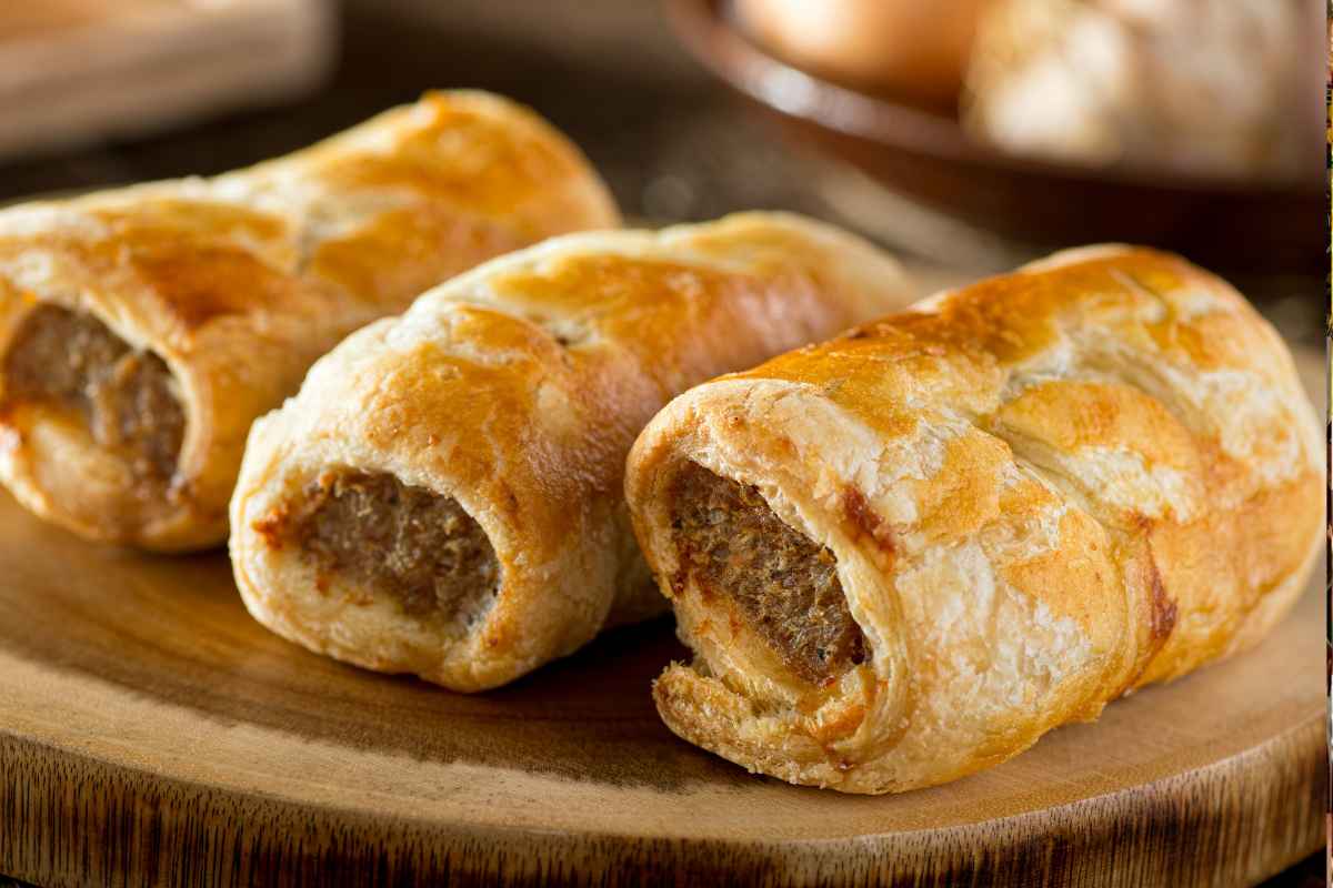 mini-sausage-roll-is-also-part-of-25-christmas-party-food-ideas