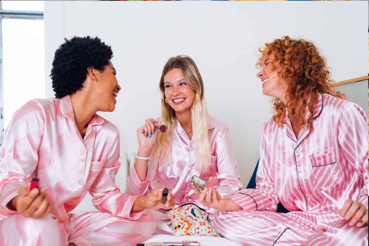 adult-pajamas-is-also-part-of-25-best-bithday-party-ideas-for-adults