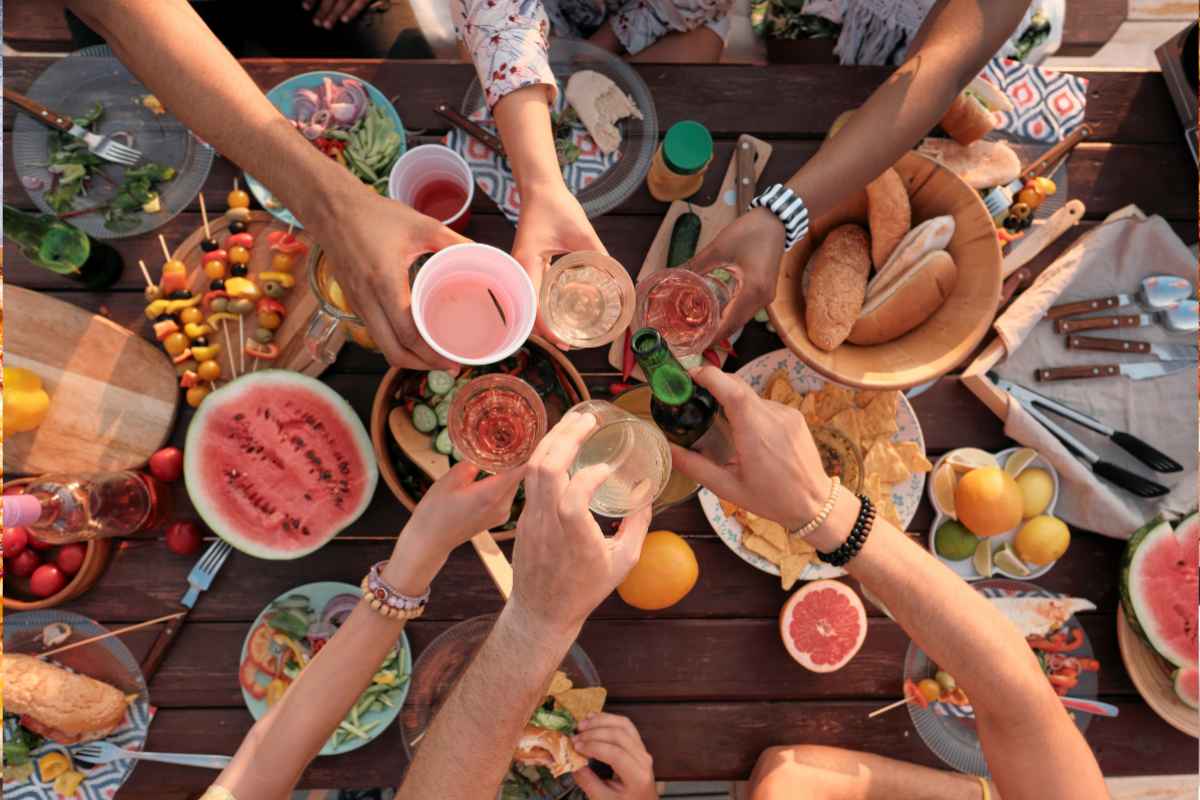 picnic-is-also-part-of-25-best-birthday-party-ideas-for-adults