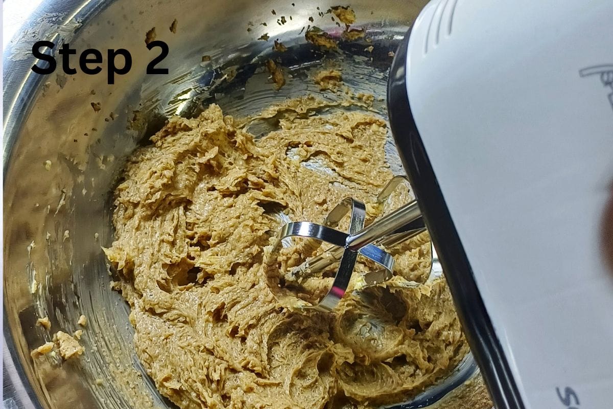 wet-ingredient-for-easy-chocolate-chip-cookies-recipe