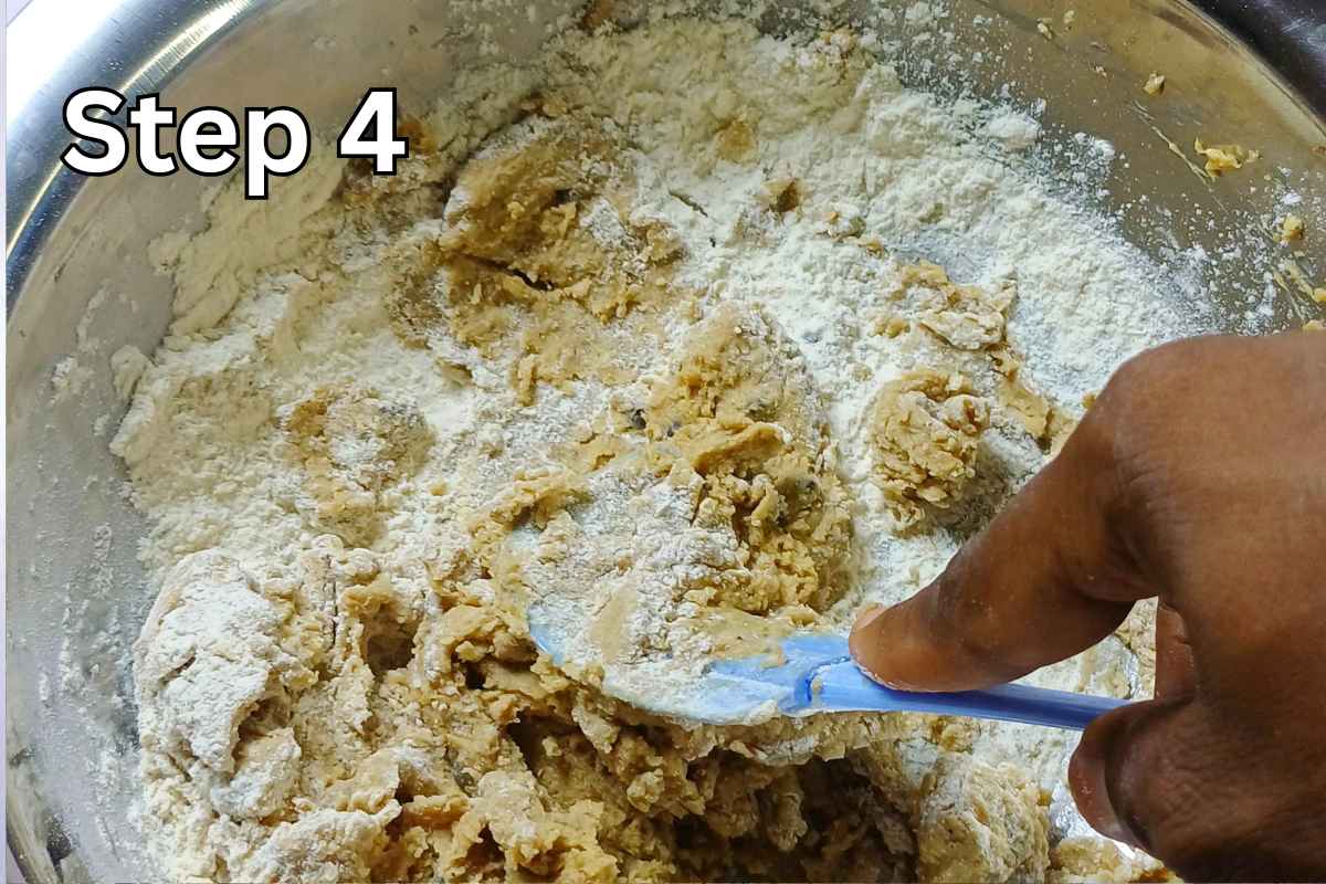 mixing-dry-ingredients-inside-wet-ingredients