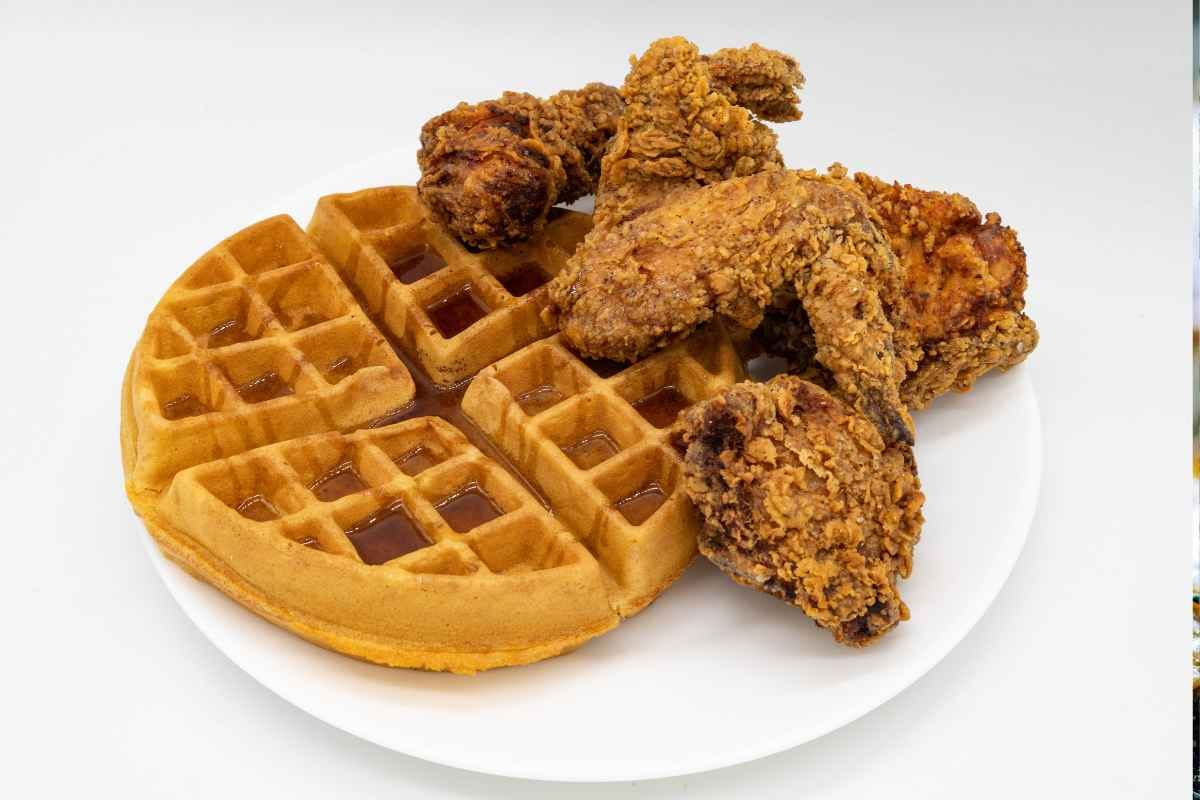 mini-chicken-waffle-bites