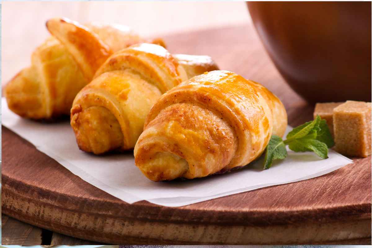 mini-sausafe-is-part-of-25-christmas-appetizer-ideas
